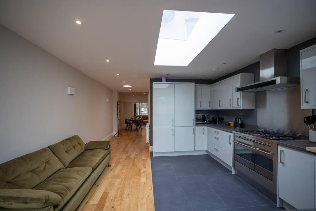 Hereford - Clifton Villa - Beautifully Presented House Located A Short Walk From City Centre - Sleeps 6 Guests - Perfect For Exploring Hereford - Hosted By Rentmyhouse Exterior foto